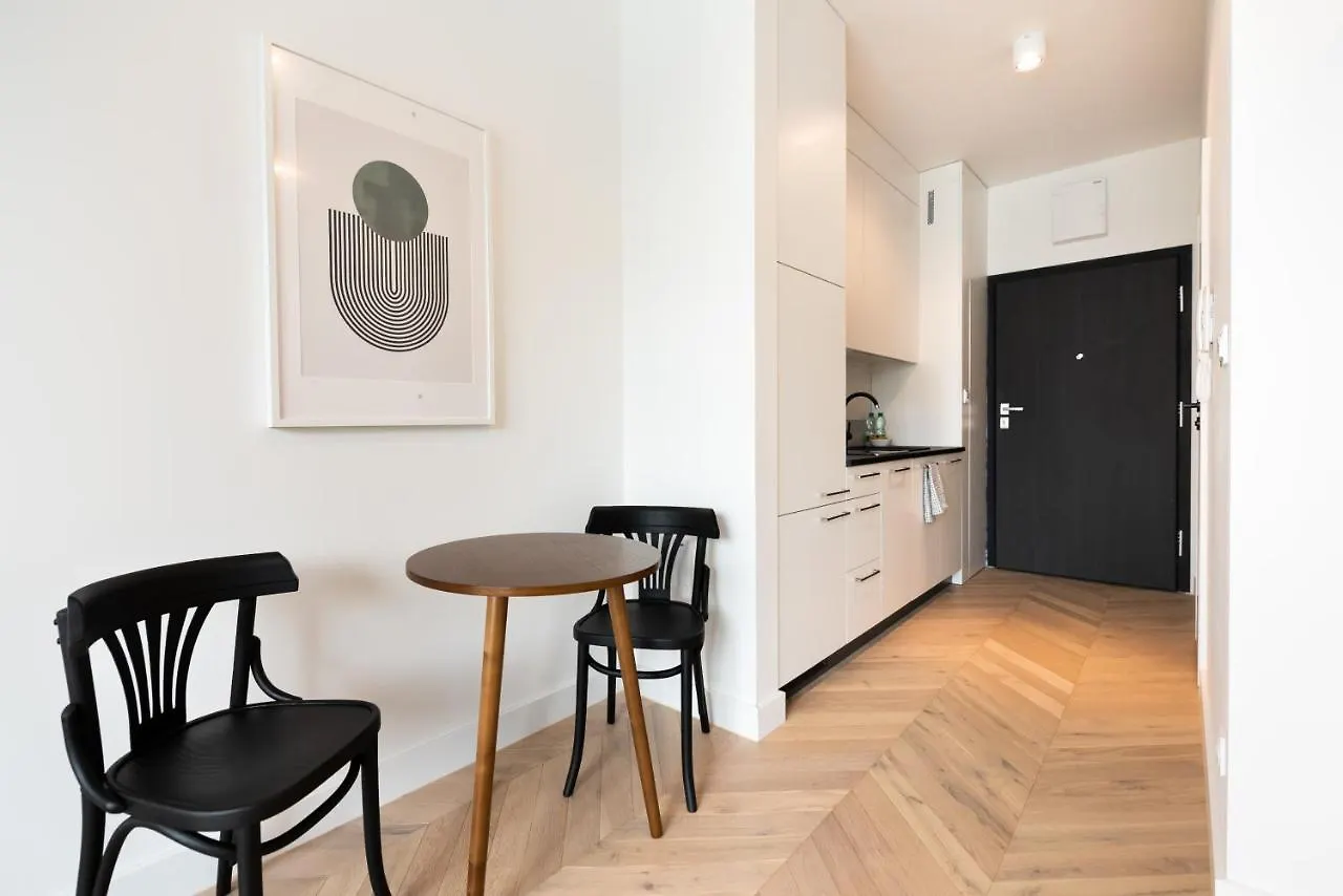 Metro Marymont Pleasant Studio Apartment Warsaw